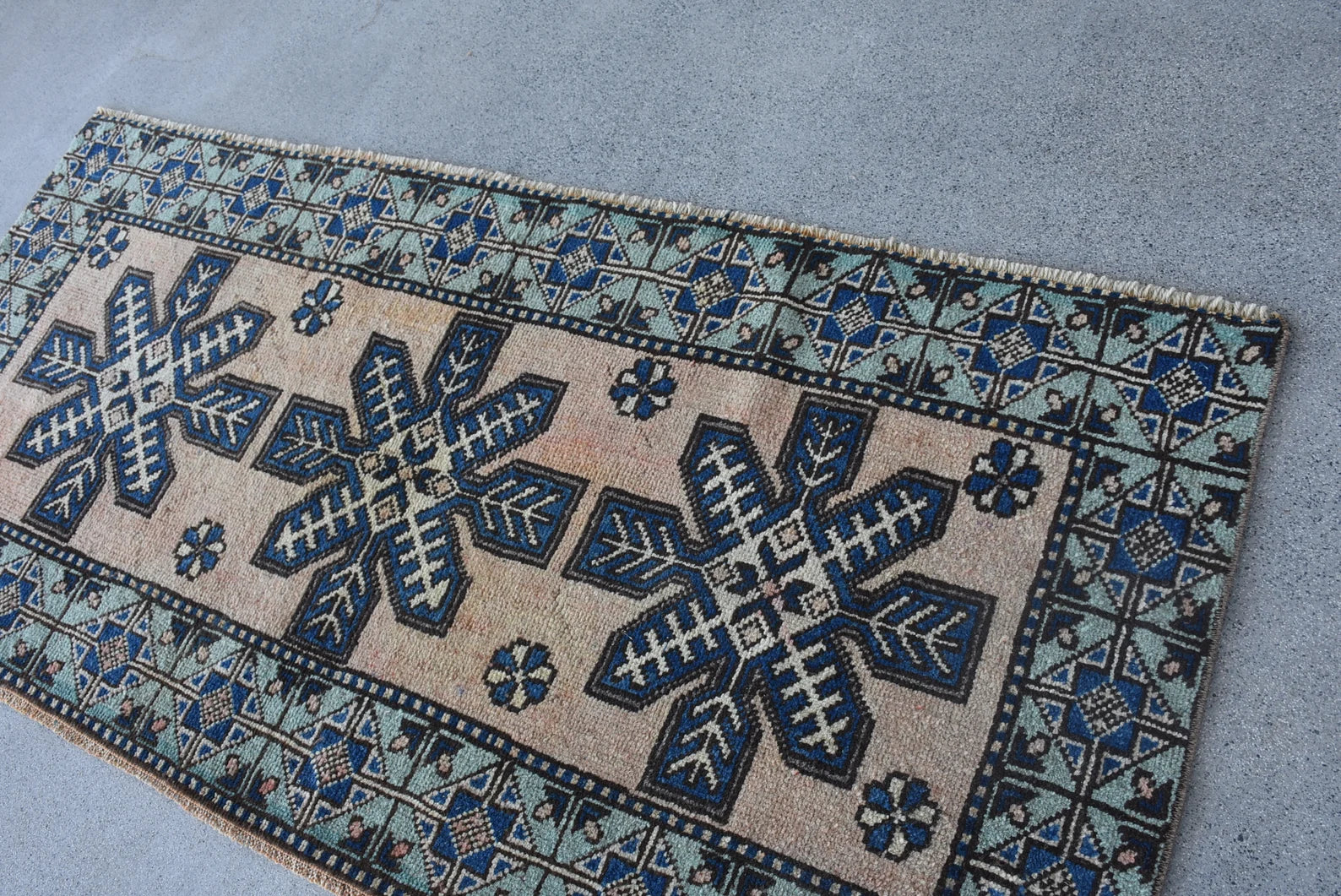 Vintage Turkish Accent Area rug 2.9 x 6.3 ft