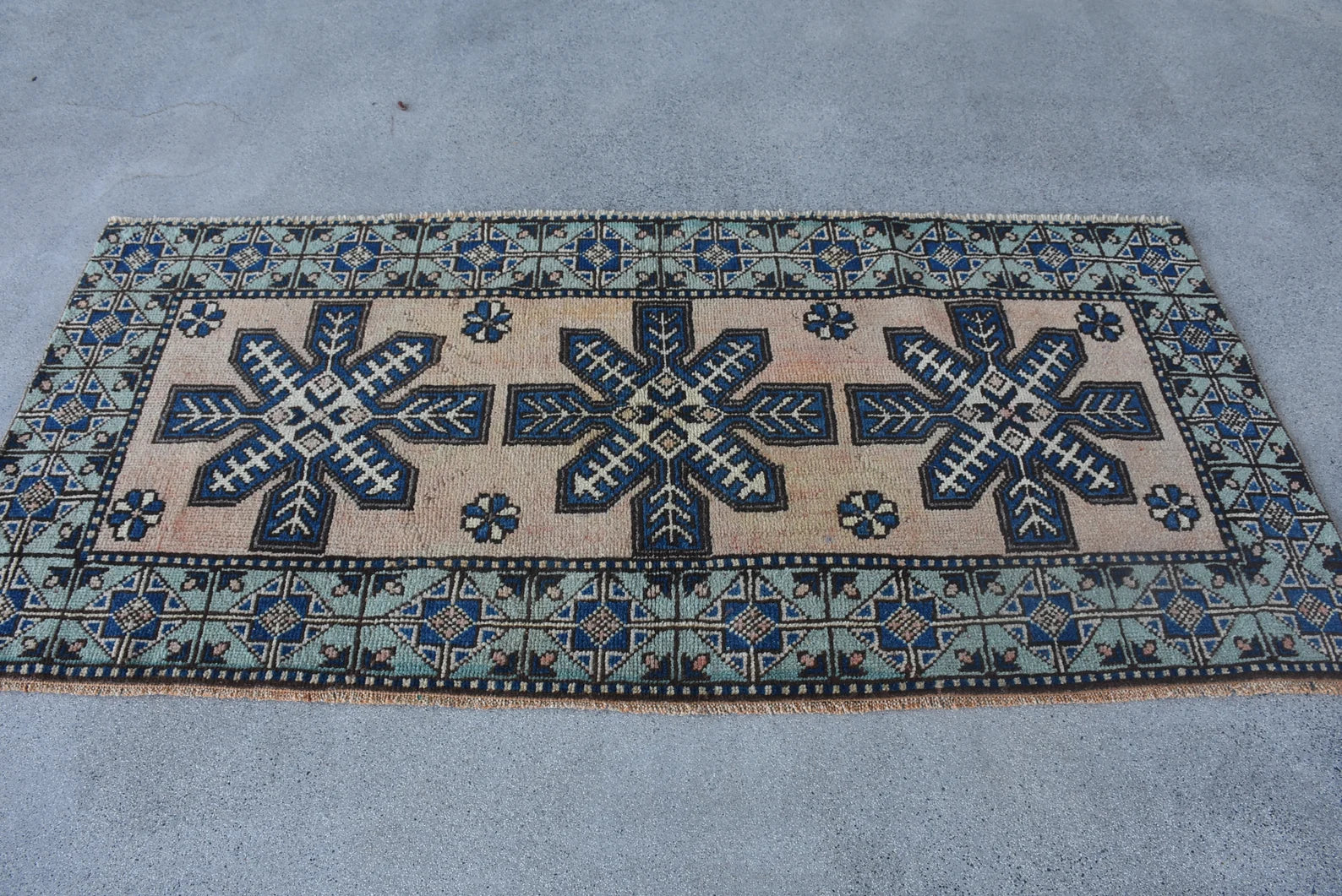 Vintage Turkish Accent Area rug 2.9 x 6.3 ft