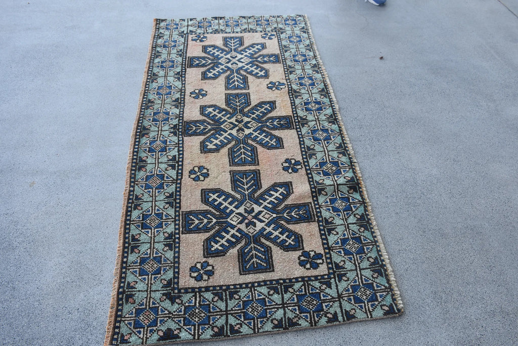 Vintage Turkish Accent Area rug 2.9 x 6.3 ft