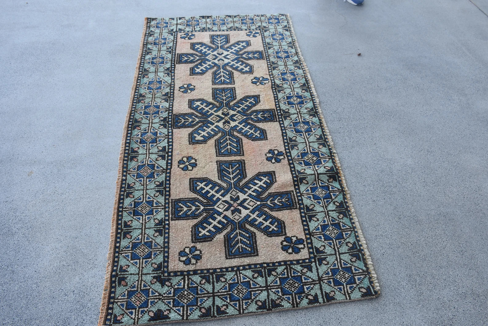Vintage Turkish Accent Area rug 2.9 x 6.3 ft