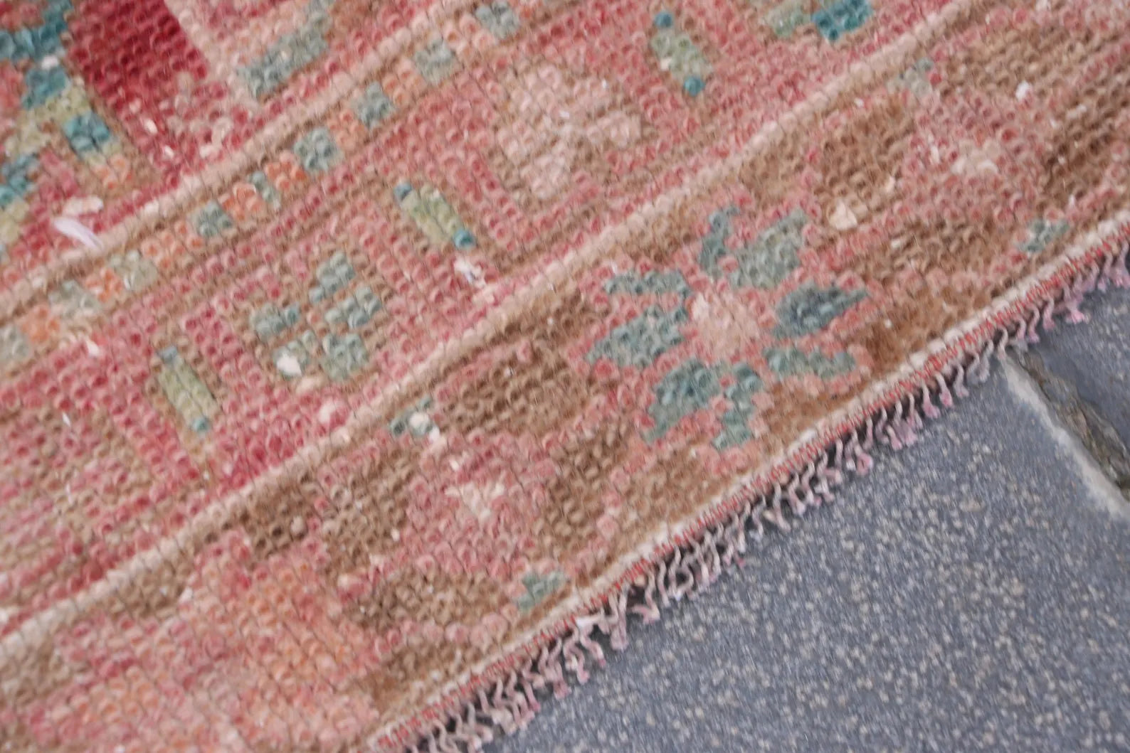 Vintage Persian Accent Area rug 3.2 x 6.2 ft