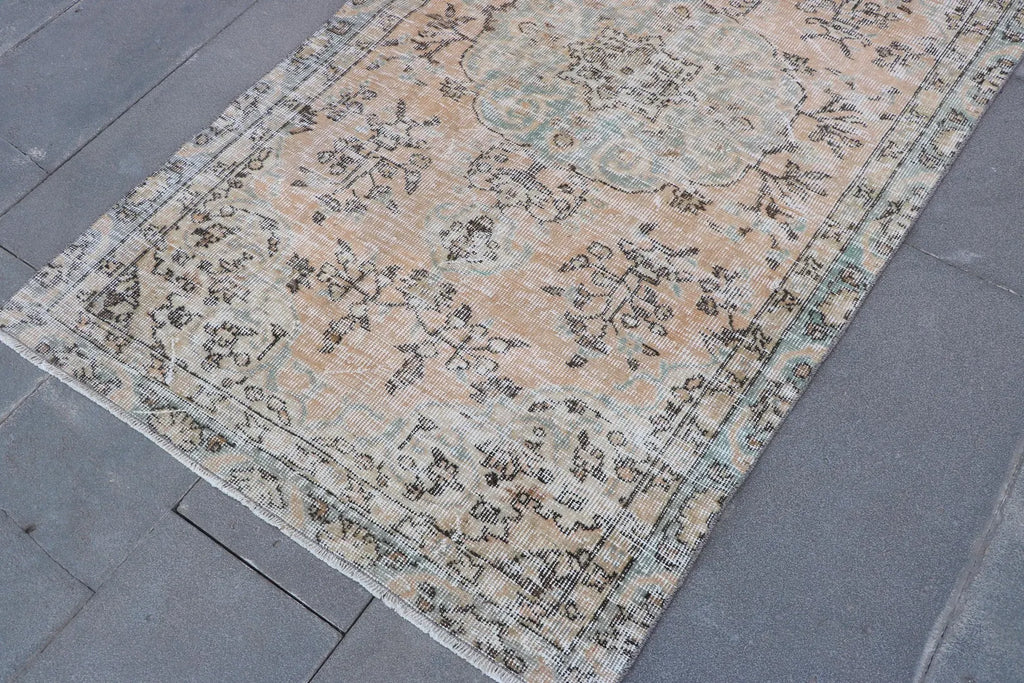 Vintage Turkish Accent Area rug 3.5 x 6 ft