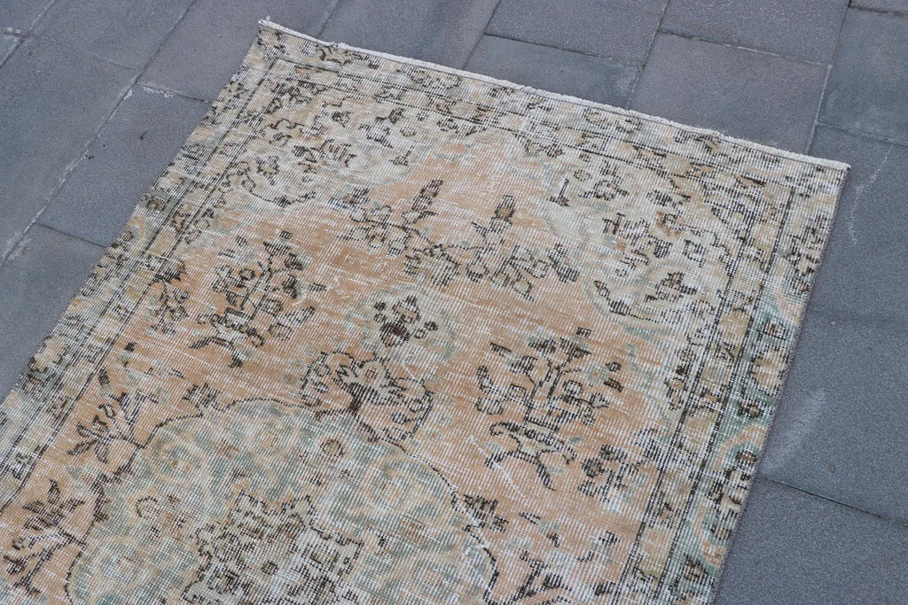 Vintage Turkish Accent Area rug 3.5 x 6 ft