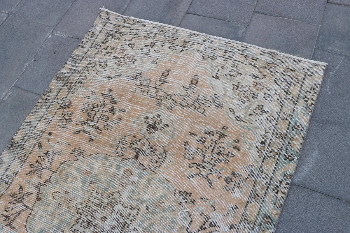 Vintage Turkish Accent Area rug 3.5 x 6 ft