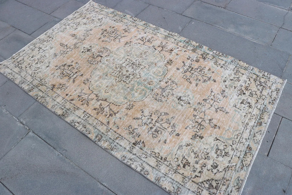 Vintage Turkish Accent Area rug 3.5 x 6 ft