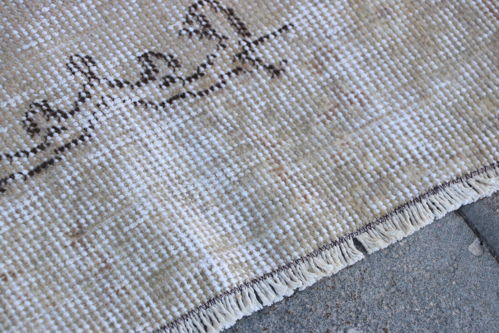 XL Vintage Turkish Accent Area rug 5.6 x 9.5 ft