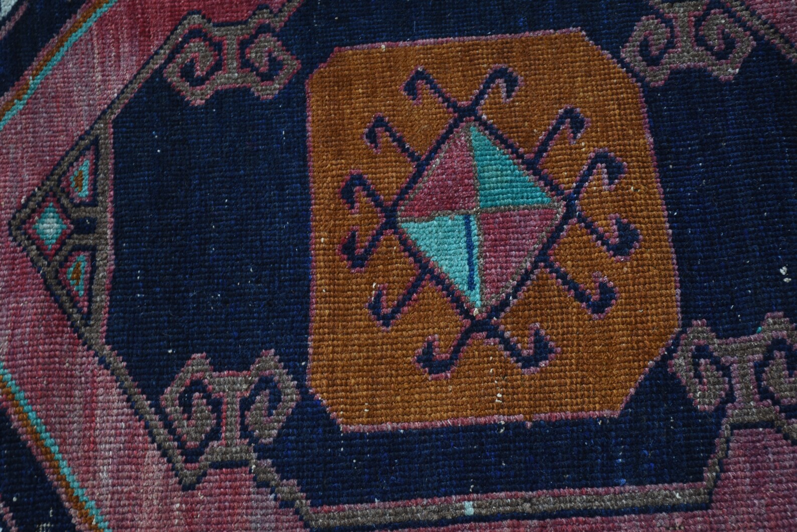Vintage Turkish Accent Area rug 2.7 x 5.8 ft