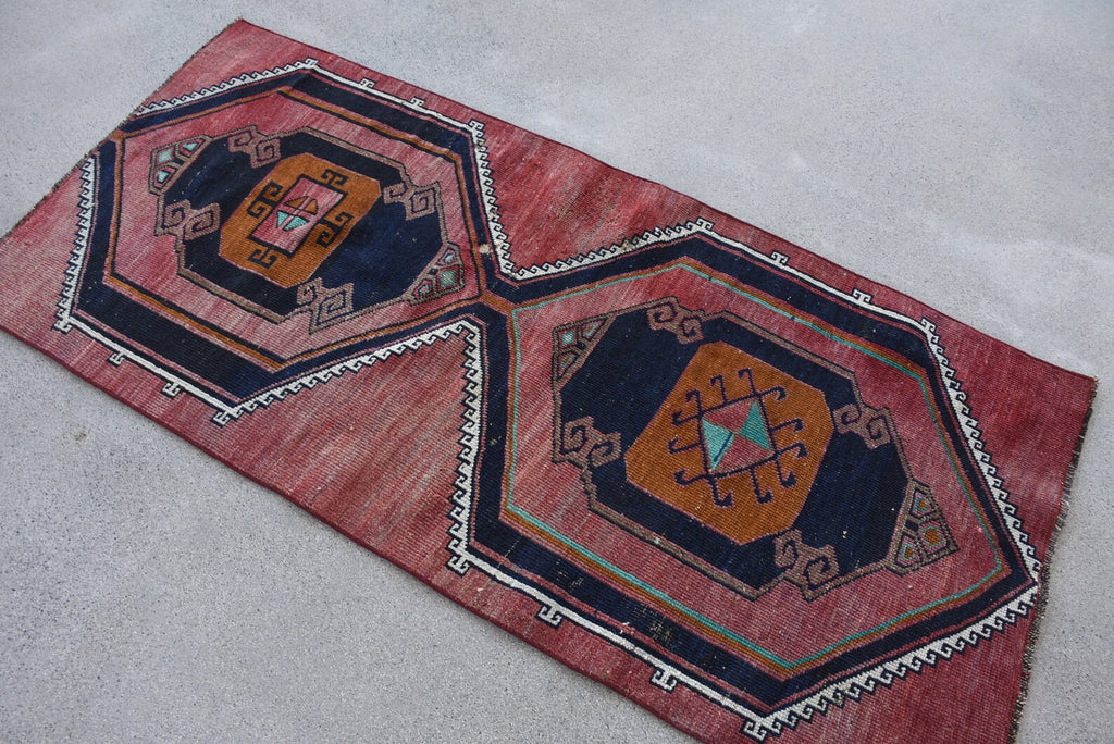 Vintage Turkish Accent Area rug 2.7 x 5.8 ft