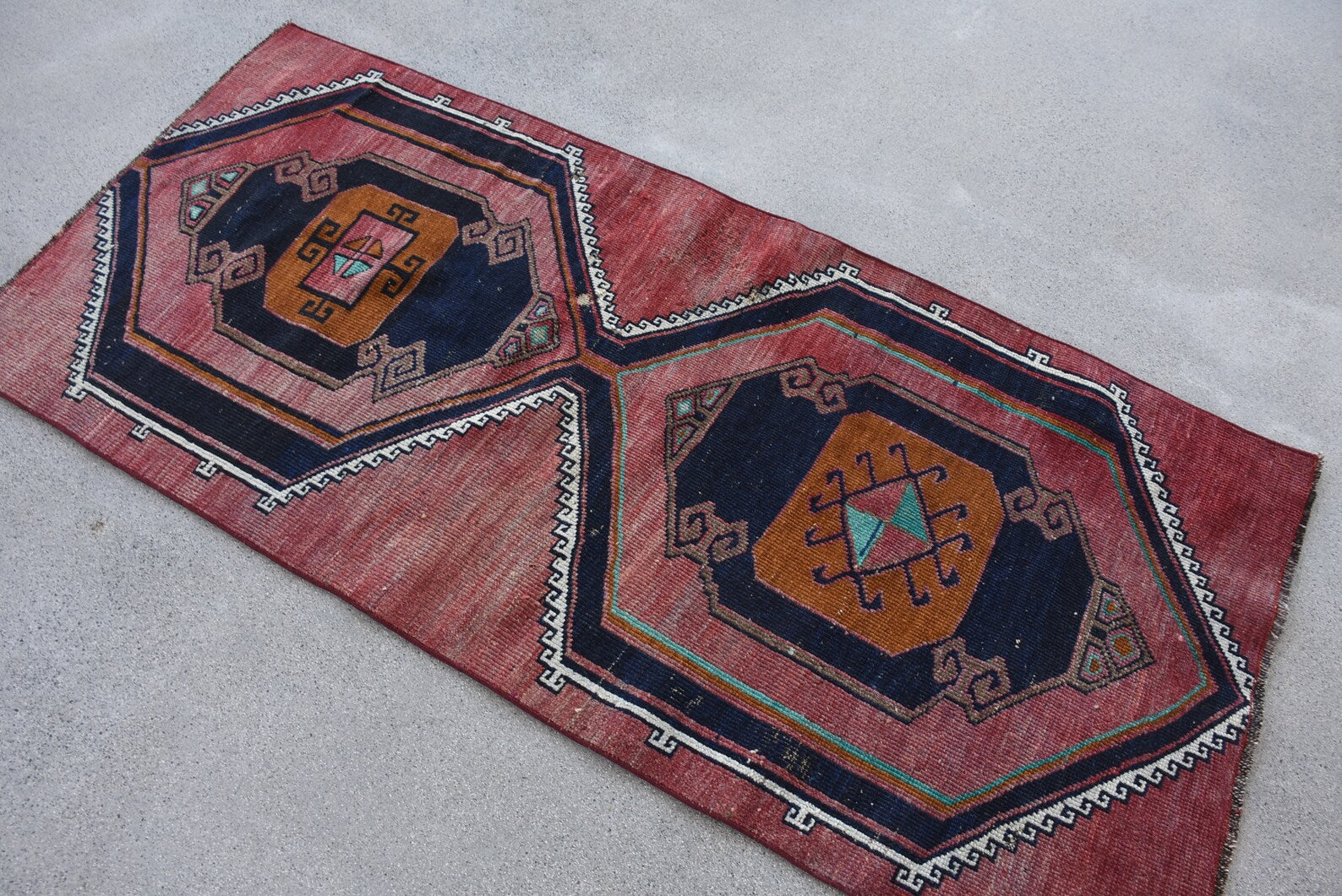 Vintage Turkish Accent Area rug 2.7 x 5.8 ft
