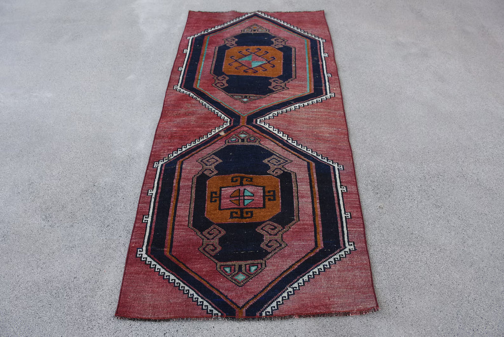 Vintage Turkish Accent Area rug 2.7 x 5.8 ft