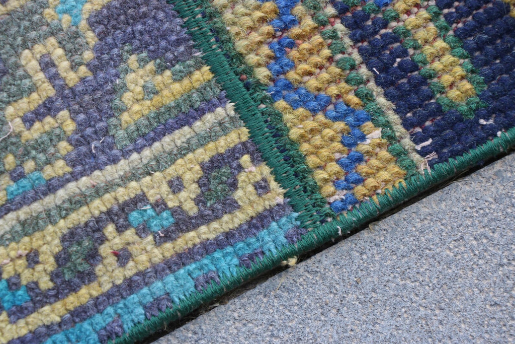 Vintage Turkish Accent Area rug 2.3 x 5.3 ft