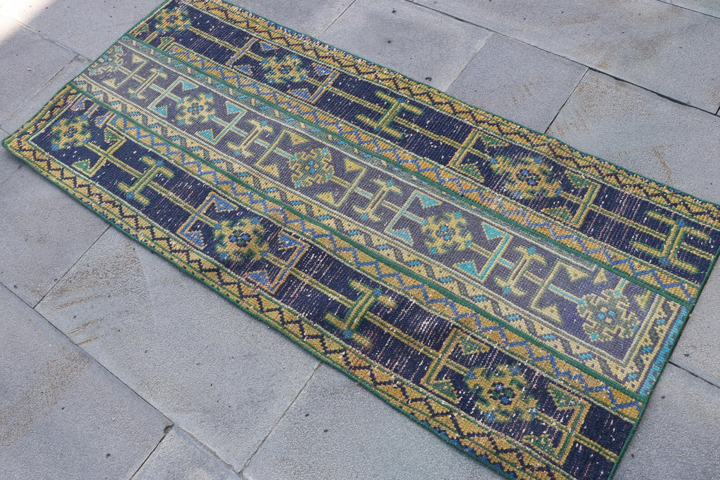 Vintage Turkish Accent Area rug 2.3 x 5.3 ft