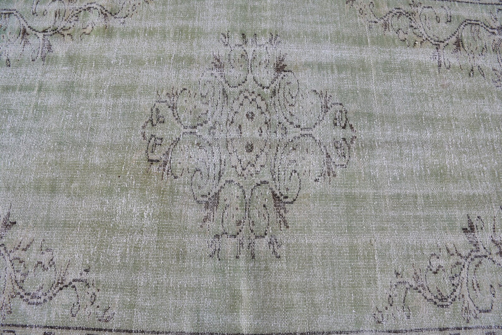 Vintage Turkish Accent Area rug 4.1 x 7.4 ft