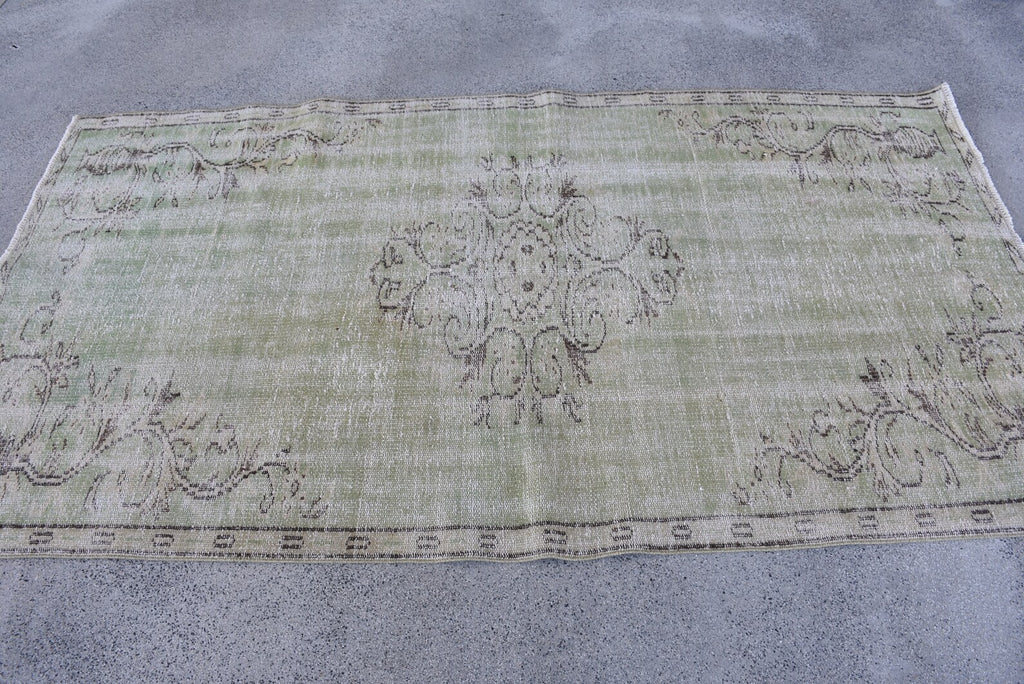 Vintage Turkish Accent Area rug 4.1 x 7.4 ft