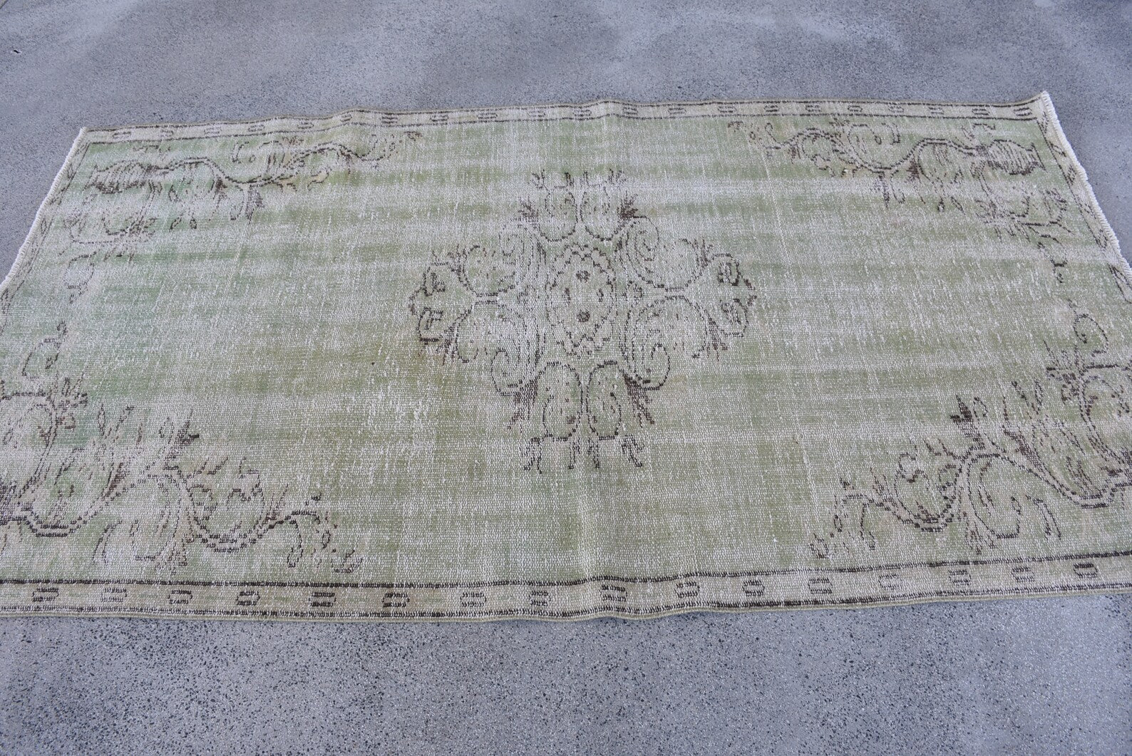 Vintage Turkish Accent Area rug 4.1 x 7.4 ft