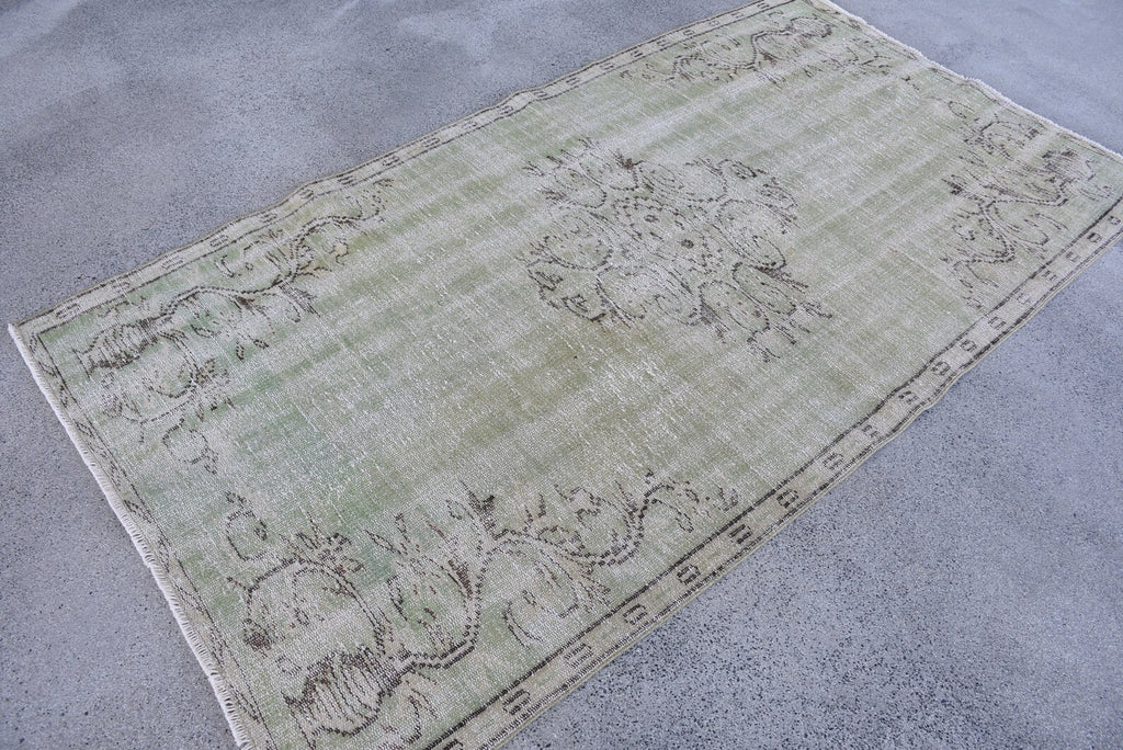 Vintage Turkish Accent Area rug 4.1 x 7.4 ft