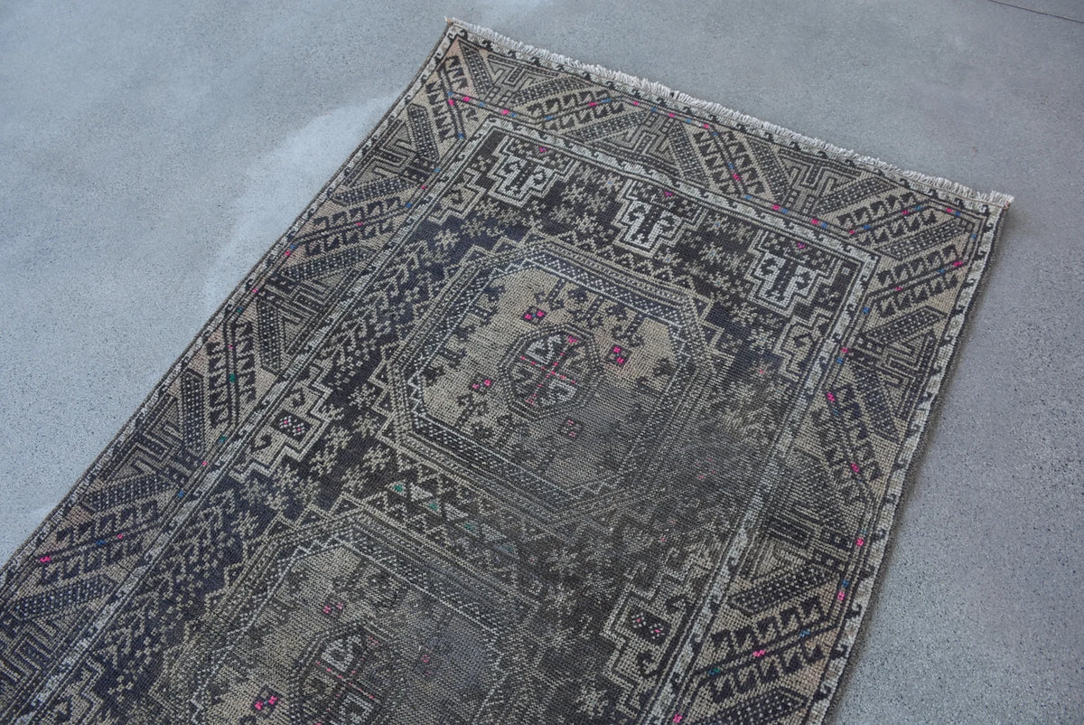 Vintage Persian Accent Area Rug 3.7 x 7.9 ft