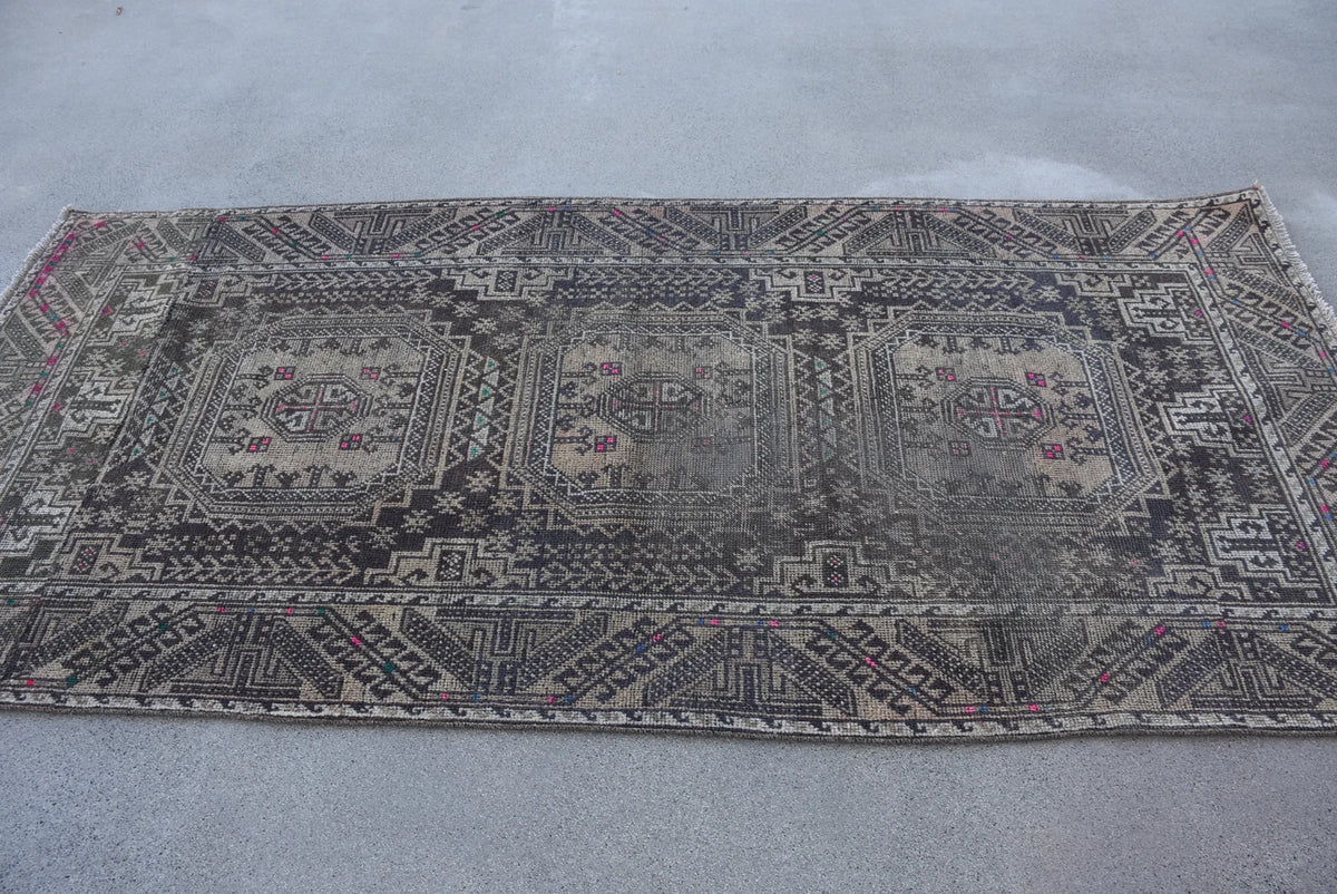 Vintage Persian Accent Area Rug 3.7 x 7.9 ft