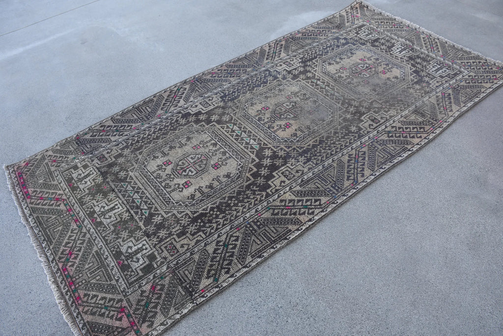 Vintage Persian Accent Area Rug 3.7 x 7.9 ft