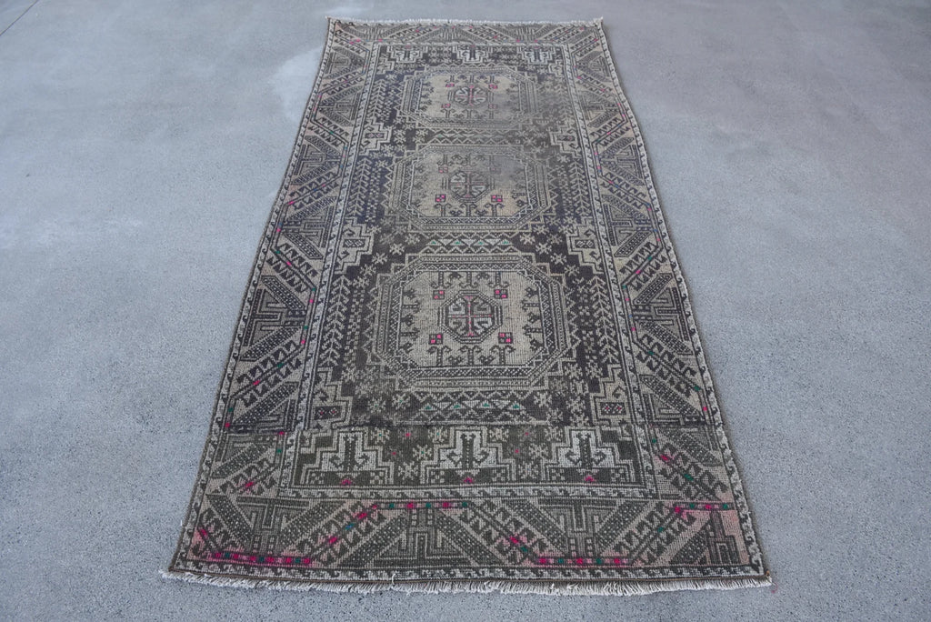 Vintage Persian Accent Area Rug 3.7 x 7.9 ft