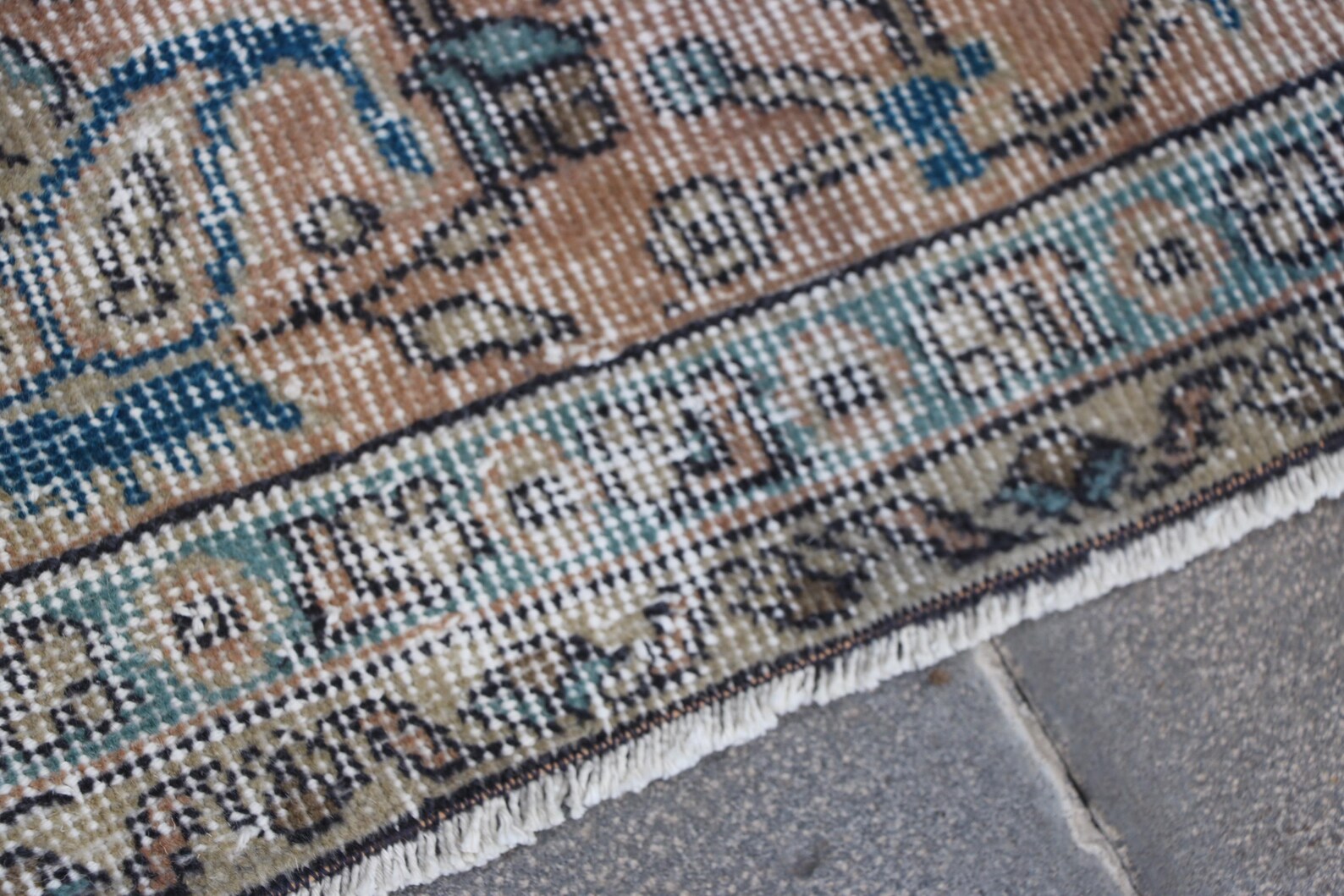 XL Vintage Turkish Accent Area Rug 4.9 x 8.4 ft
