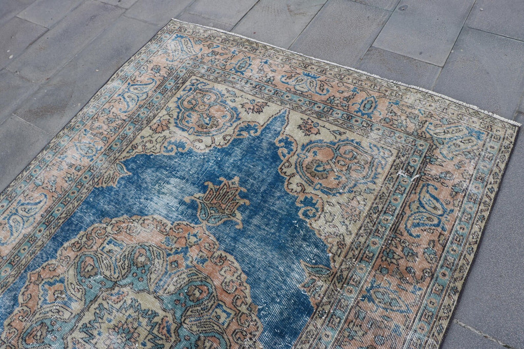 XL Vintage Turkish Accent Area Rug 4.9 x 8.4 ft