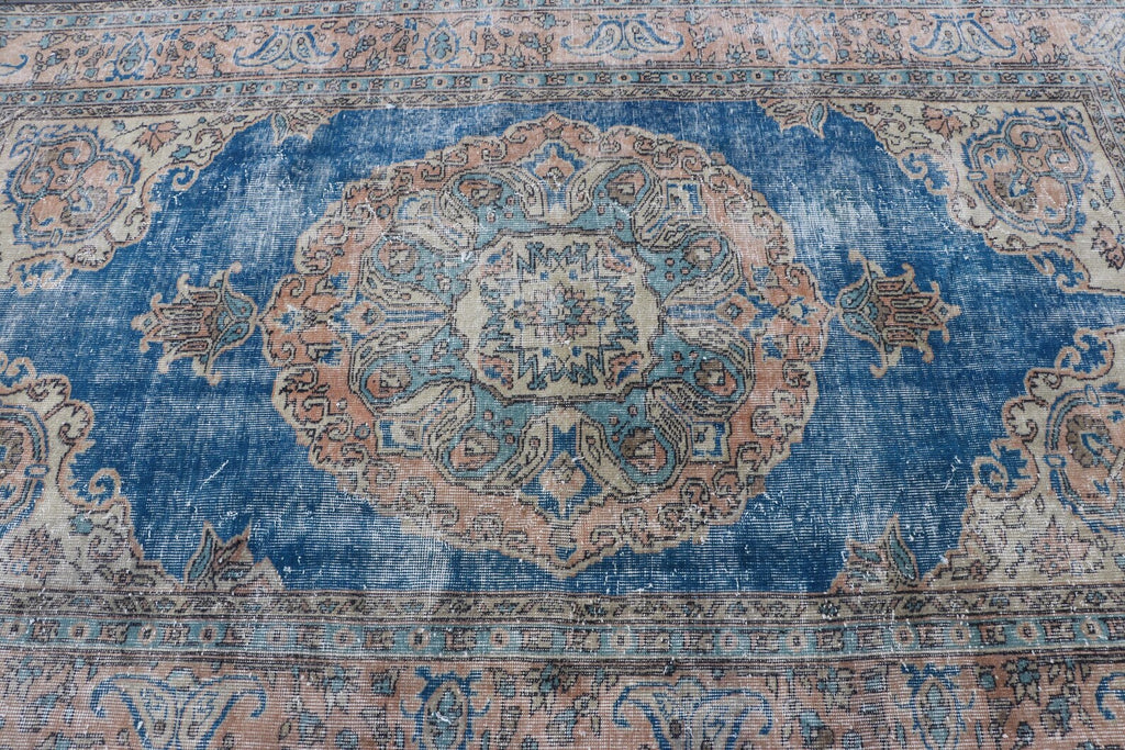 XL Vintage Turkish Accent Area Rug 4.9 x 8.4 ft