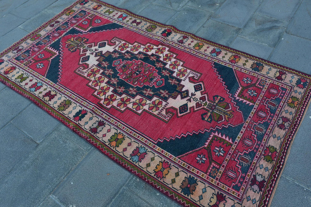 Vintage Turkish Accent Area rug 4 x 7.4 ft