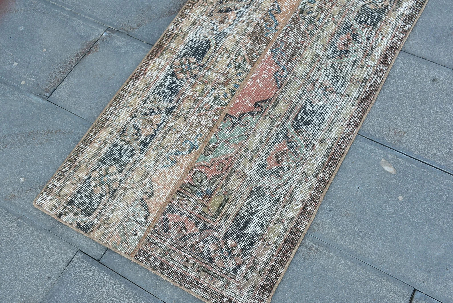 Vintage Turkish Runner Rug 2.1 x 5.6 ft