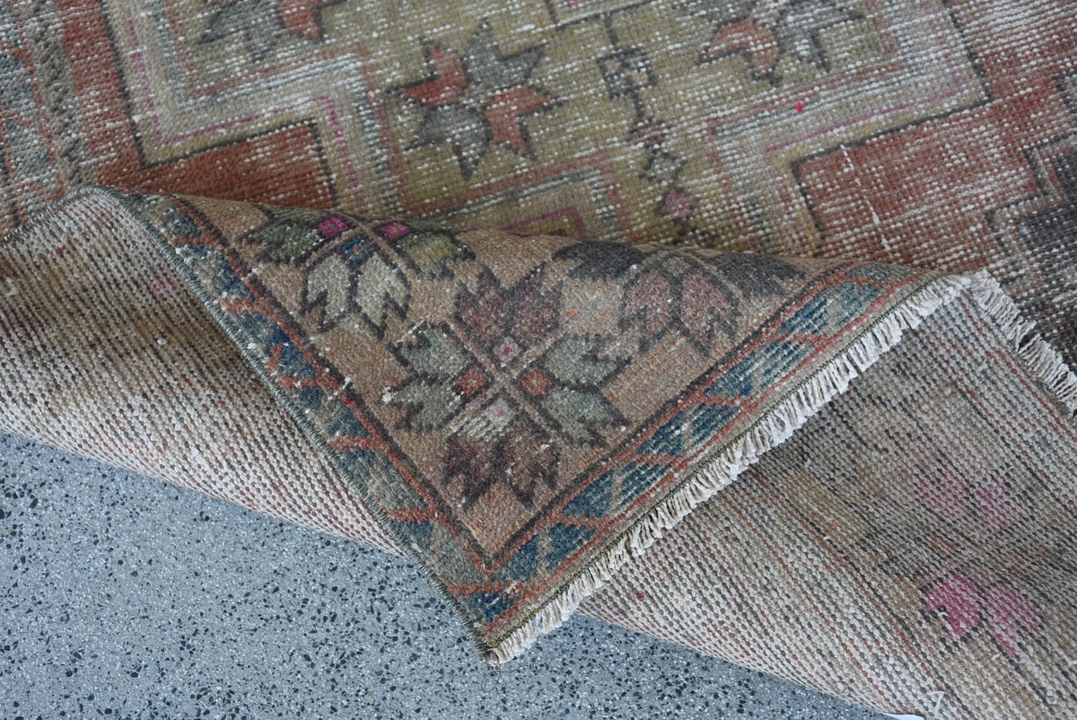 Vintage Persian Accent Area Rug 4.2 x 8.4 ft