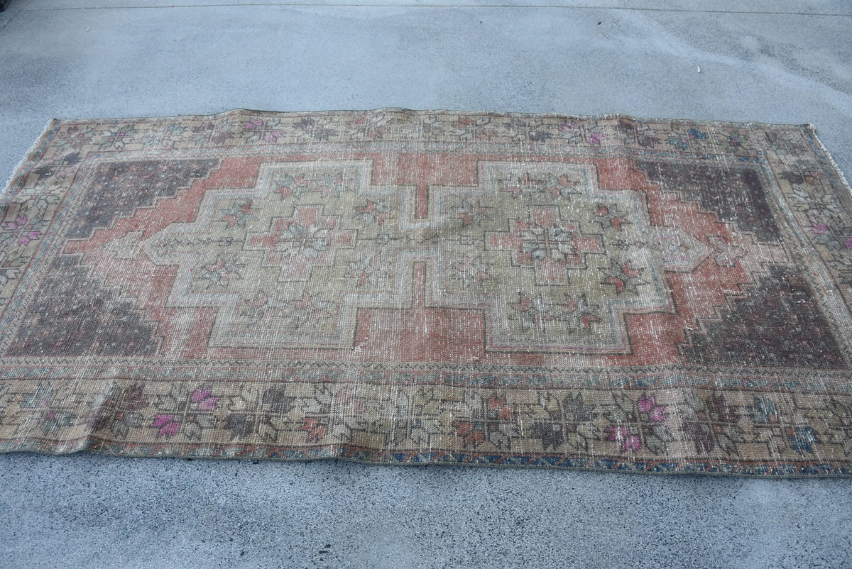 Vintage Persian Accent Area Rug 4.2 x 8.4 ft