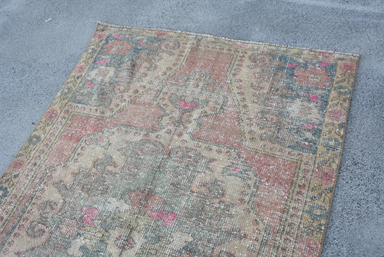 Vintage Turkish Accent Area rug 3.7 x 6.9 ft