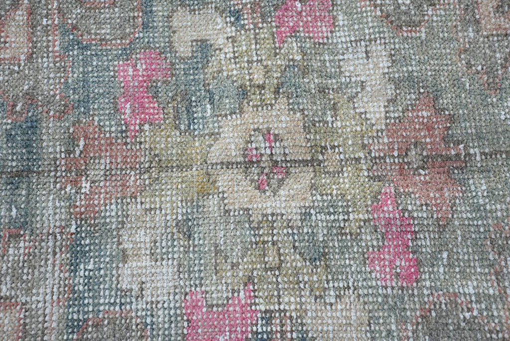 Vintage Turkish Accent Area rug 3.7 x 6.9 ft