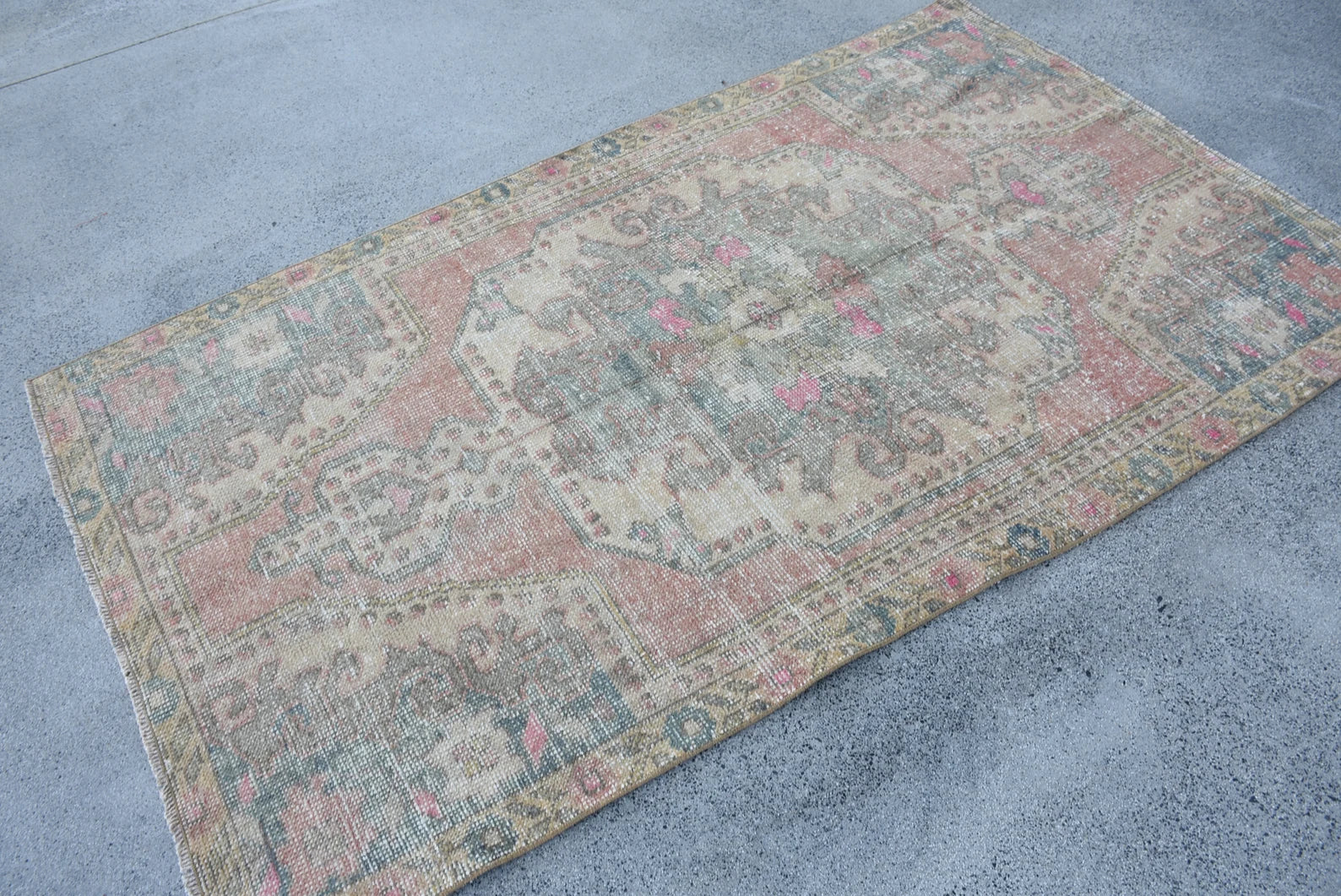 Vintage Turkish Accent Area rug 3.7 x 6.9 ft