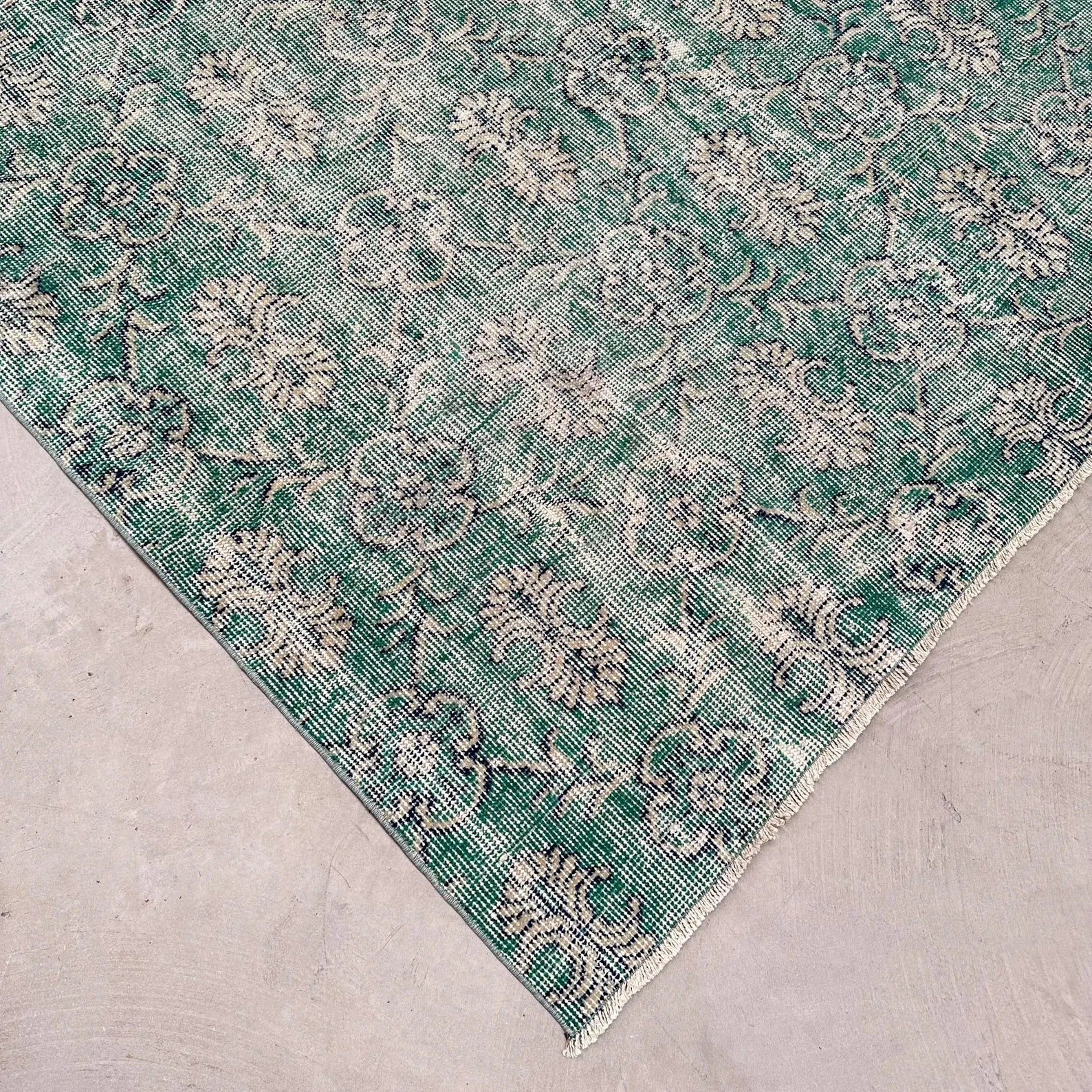 Vintage Turkish Accent Area Rug 4.1 x 8.7 ft