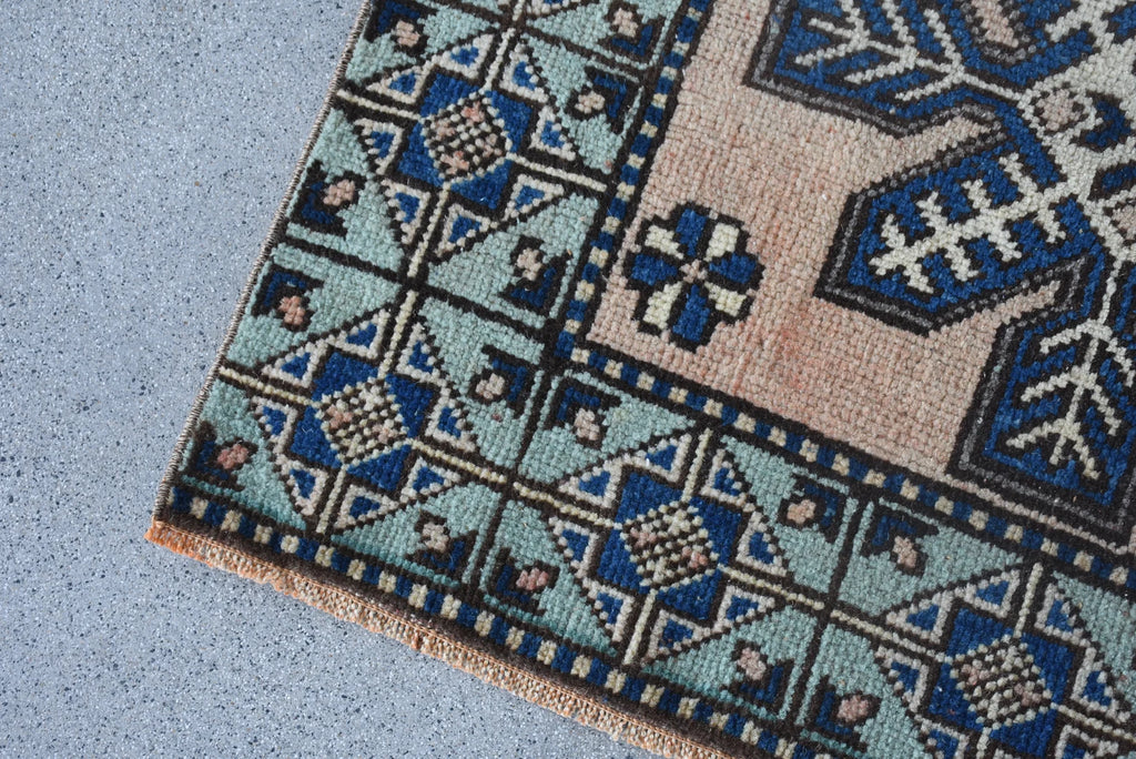 Vintage Turkish Accent Area rug 2.9 x 6.3 ft