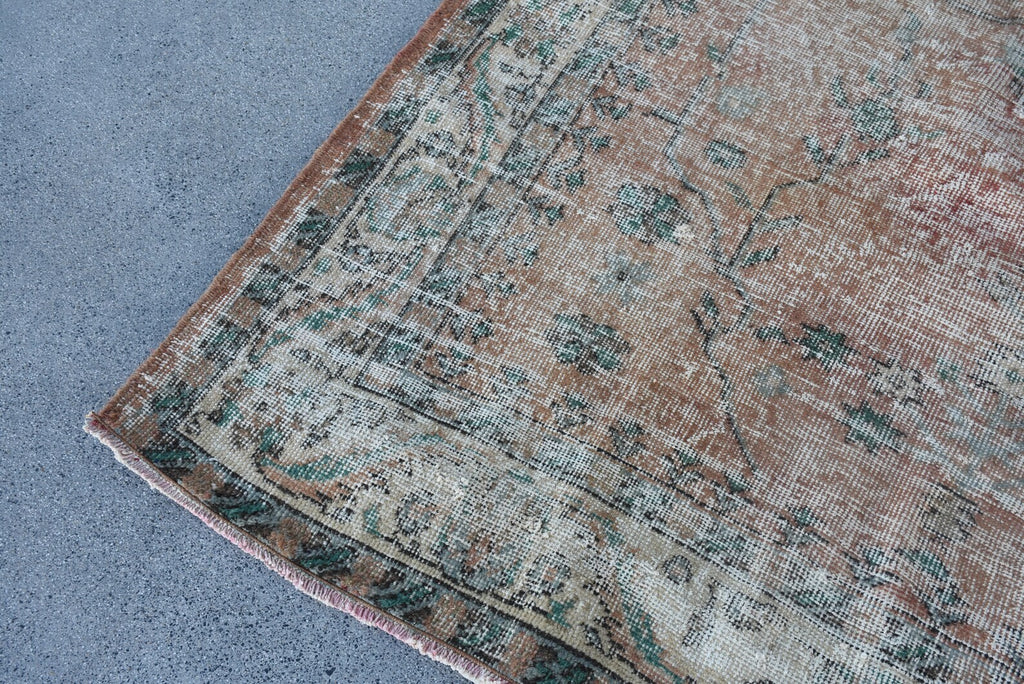 XL Vintage Turkish Accent Area Rug 5 x 8 ft