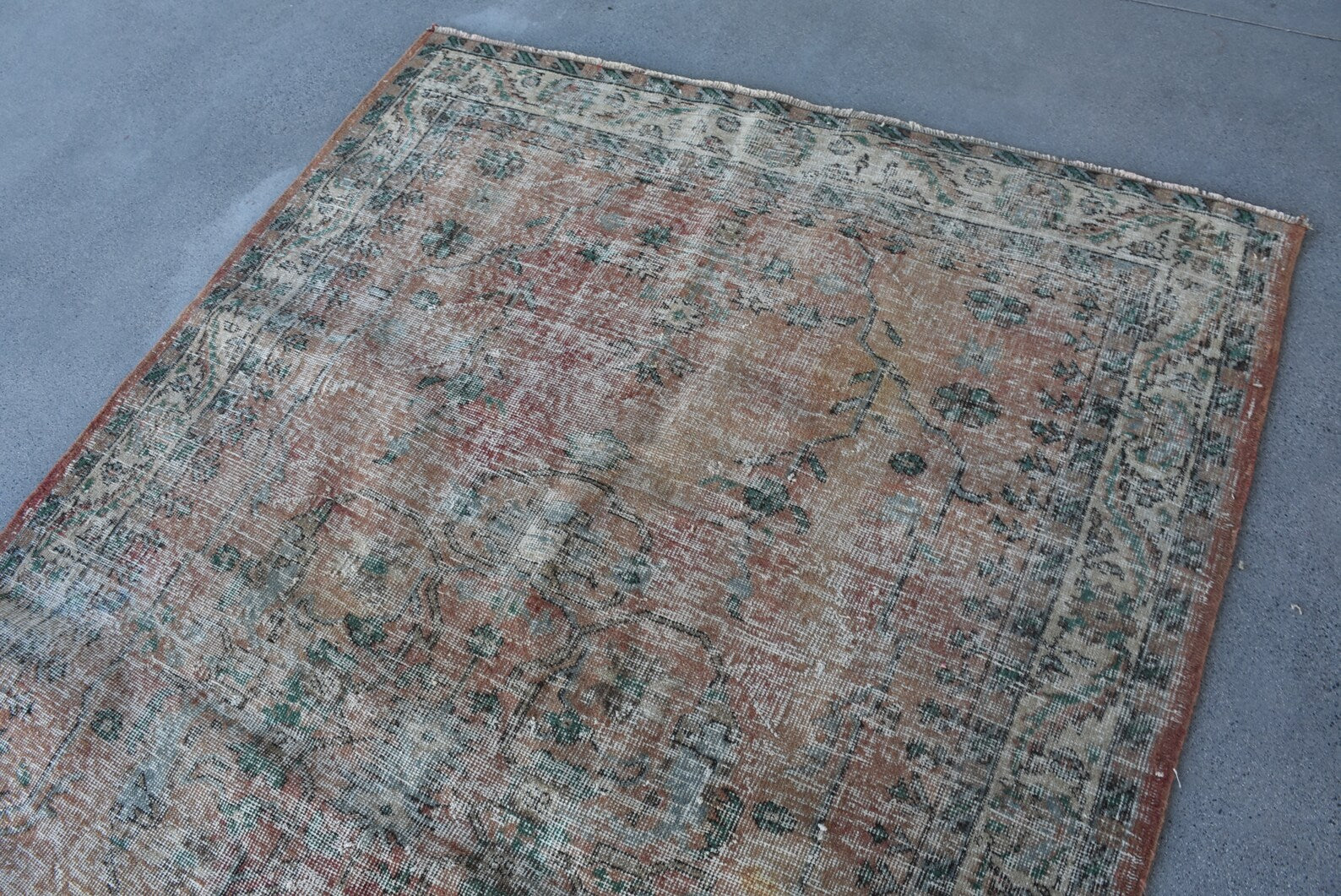 XL Vintage Turkish Accent Area Rug 5 x 8 ft