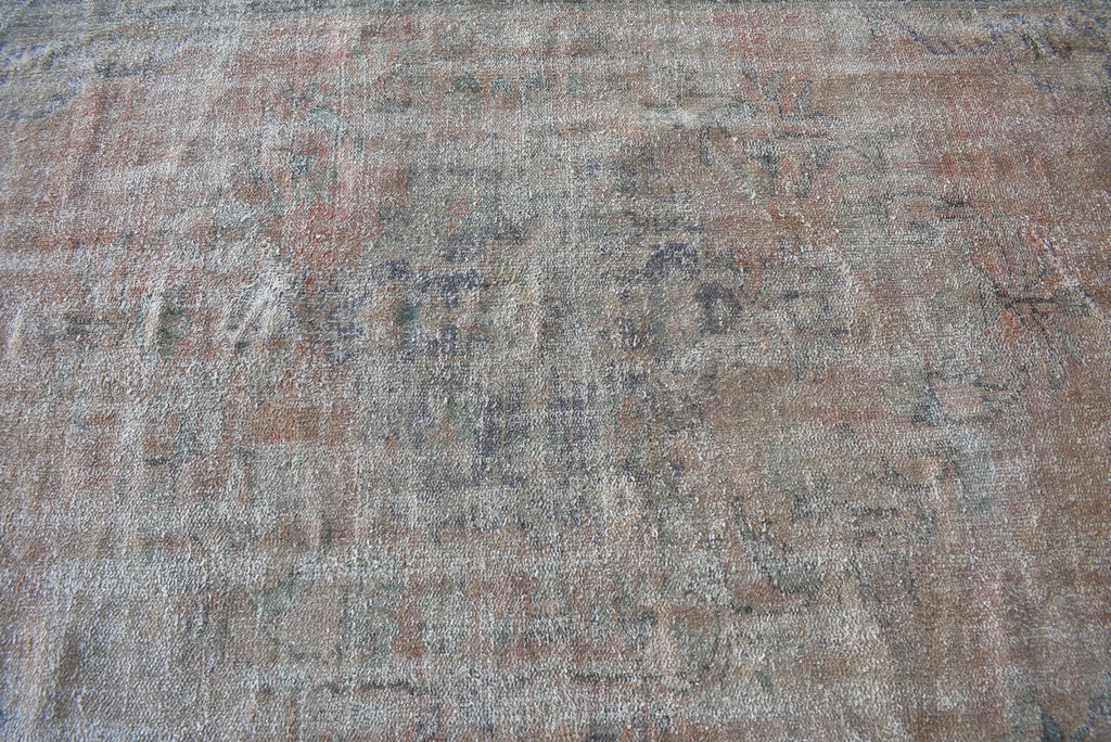 XL Vintage Turkish Accent Area Rug 5.3 x 8.8 ft