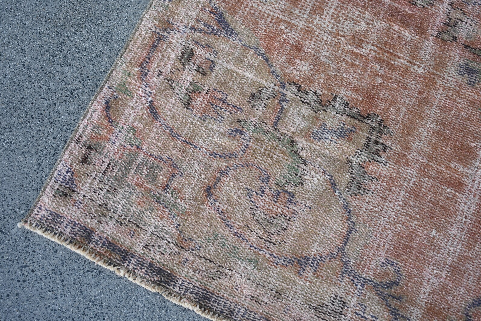Vintage Turkish Accent Area rug 4.1 x 8.8 ft