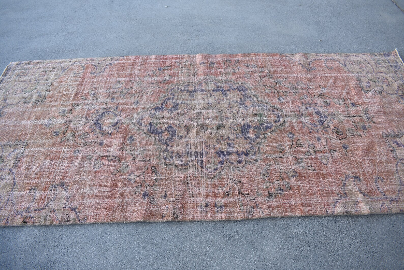 Vintage Turkish Accent Area rug 4.1 x 8.8 ft
