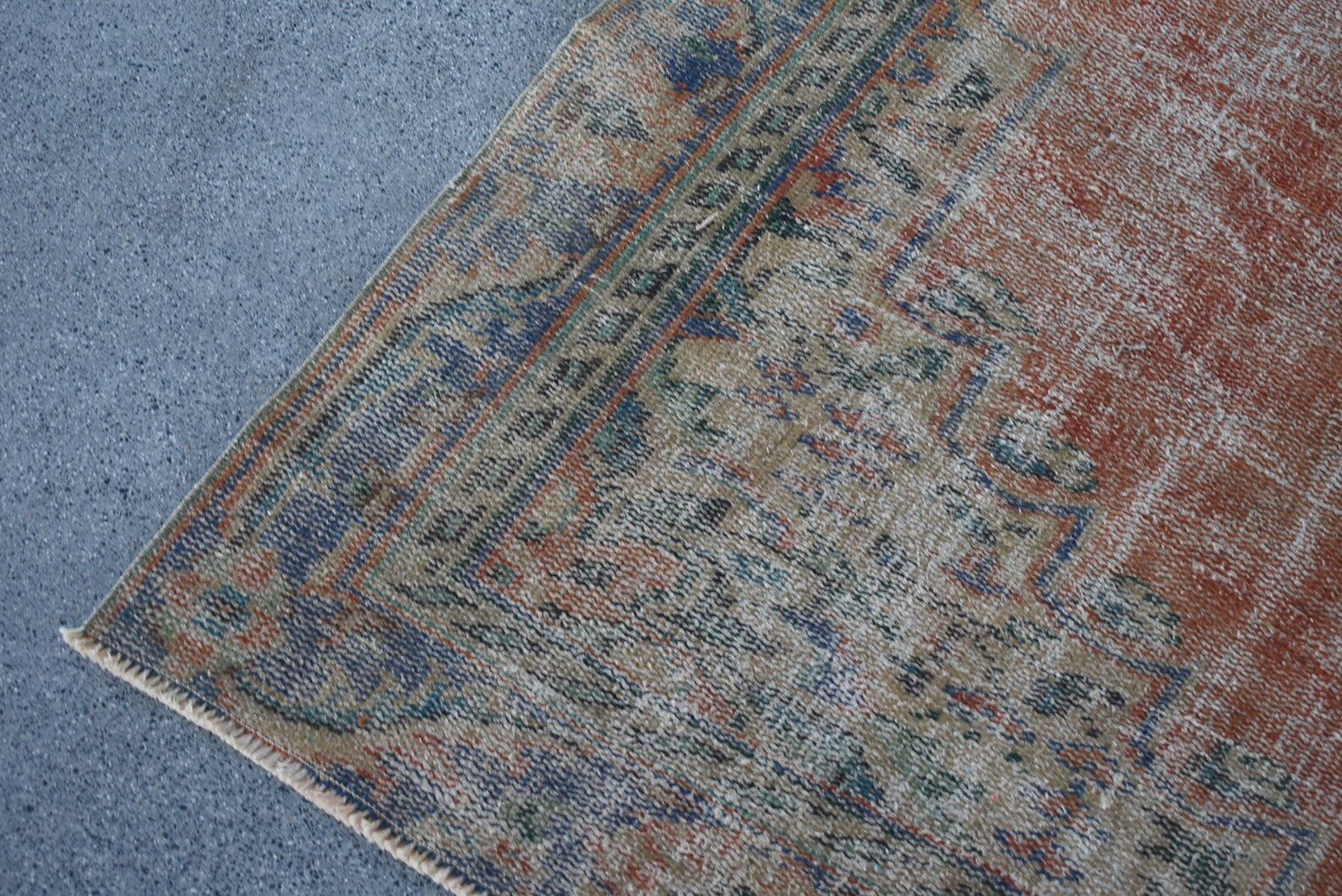 XL Vintage Turkish Accent Area Rug 5.1 x 8.8 ft