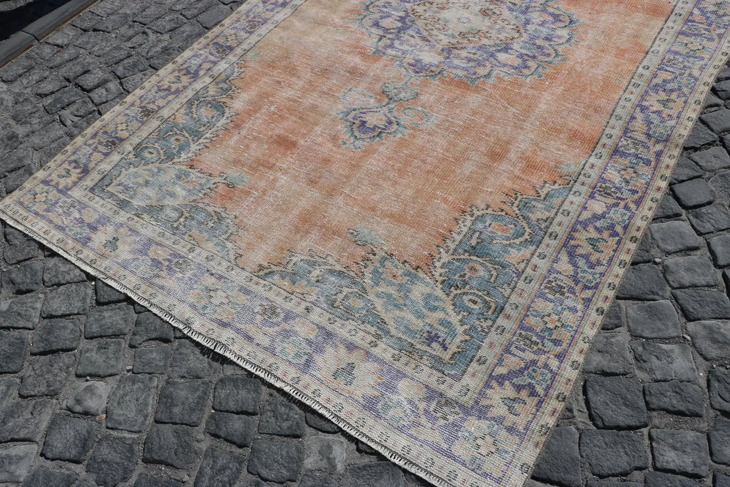 XL Vintage Turkish Accent Area rug 5.9 x 9.8 ft