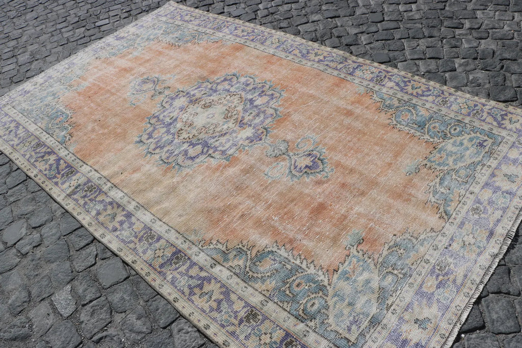 XL Vintage Turkish Accent Area rug 5.9 x 9.8 ft