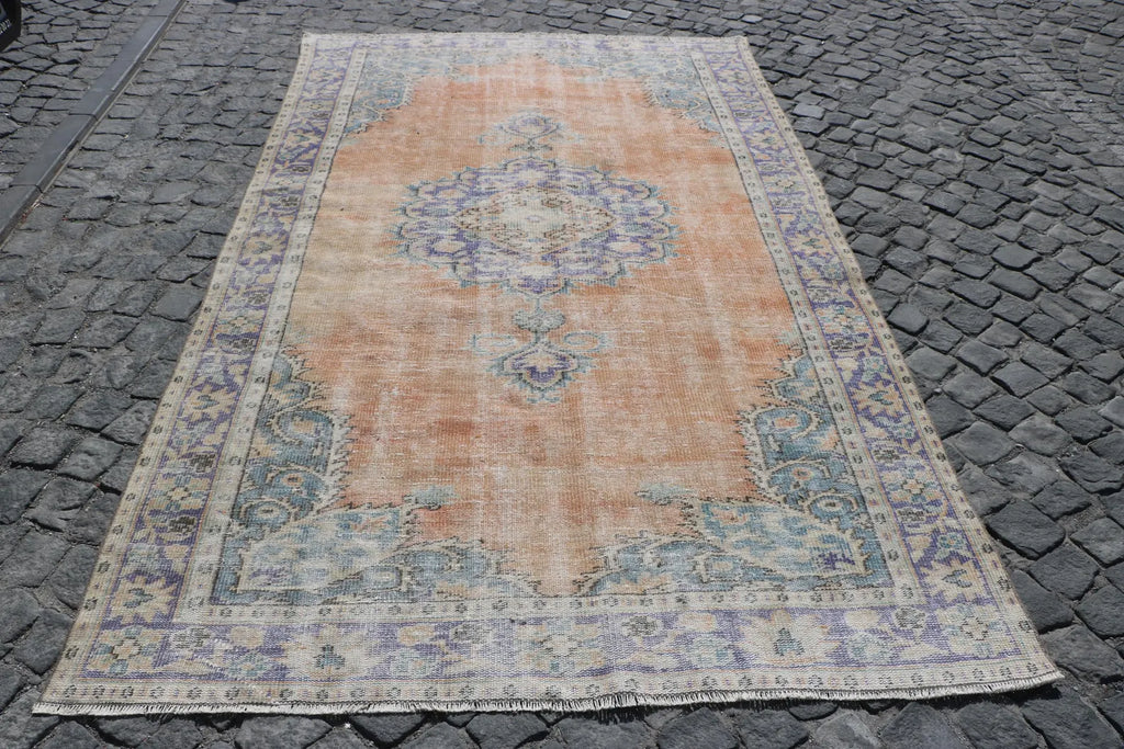 XL Vintage Turkish Accent Area rug 5.9 x 9.8 ft