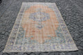 XL Vintage Turkish Accent Area rug 5.9 x 9.8 ft
