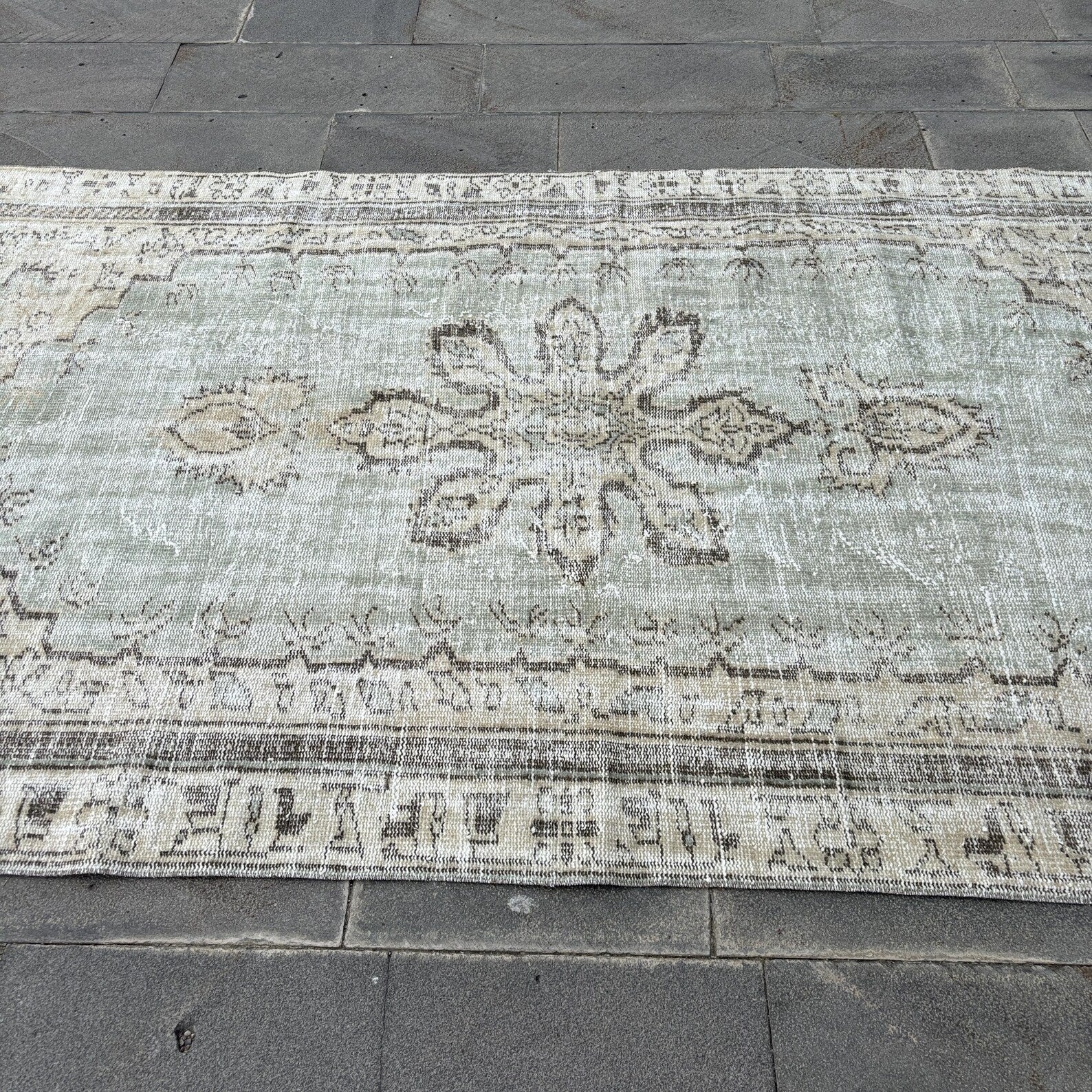 Vintage Turkish Accent Area rug 4.9 x 8.4 ft