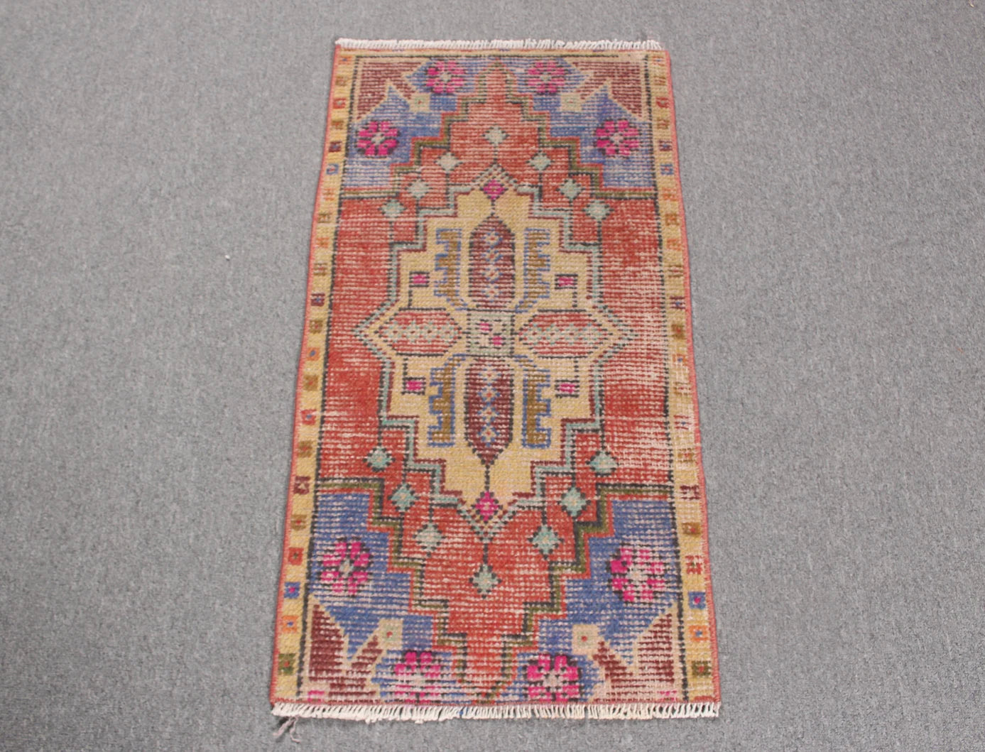 Vintage Turkish Mini Rug 1.4 x 2.7 ft