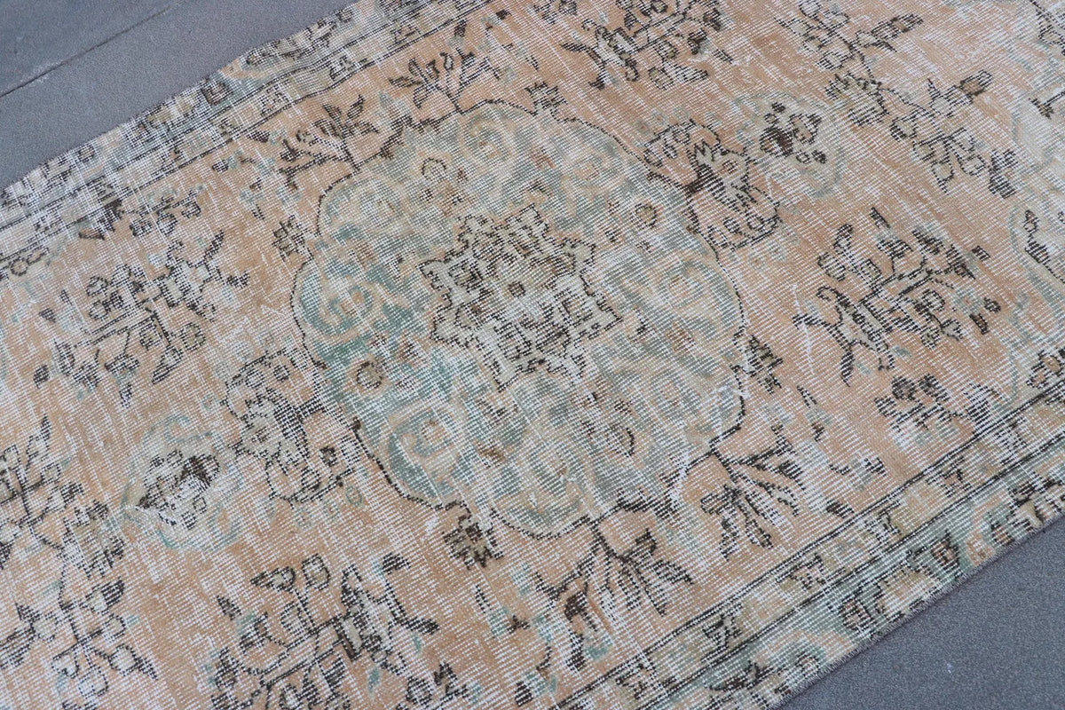 Vintage Turkish Accent Area rug 3.5 x 6 ft