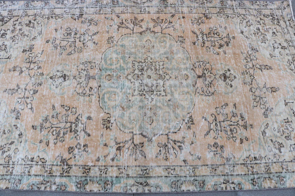Vintage Turkish Accent Area rug 3.5 x 6 ft
